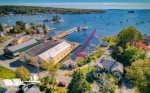 Waterfront Retreat Easy Walk to Downtown Boothbay Harbor